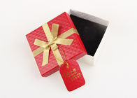 กล่องของขวัญ Packaing Cardboard สีแดงสำหรับนาฬิกา / ช็อกโกแลต / สร้อยคอ